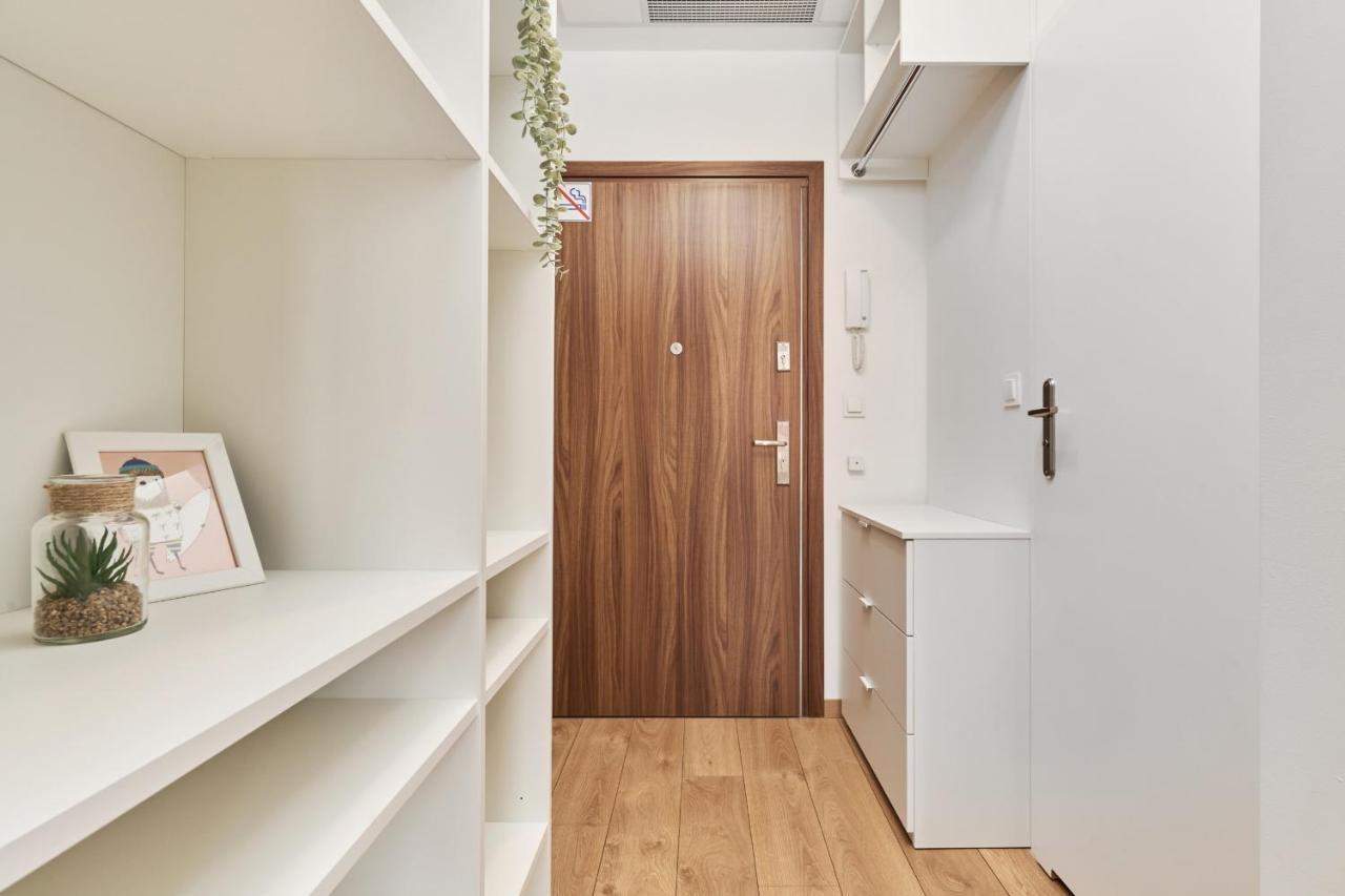 Apartment By The Oder River By Renters Breslau